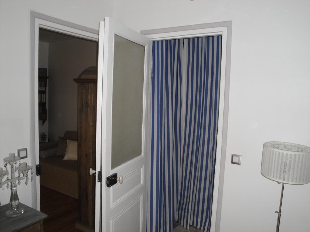 Almeria Garden Apartment باريس الغرفة الصورة