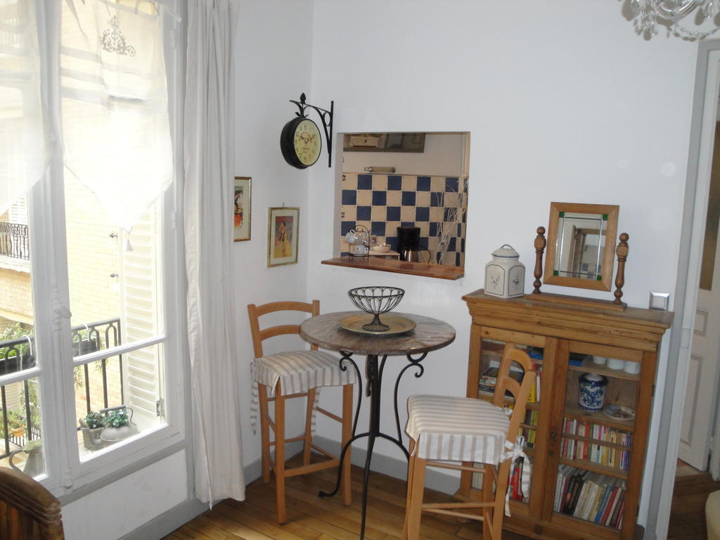 Almeria Garden Apartment باريس الغرفة الصورة
